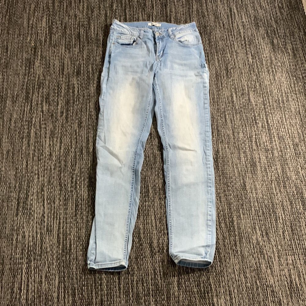 Refuge Mid Rise Jeans Light Wash Size 6